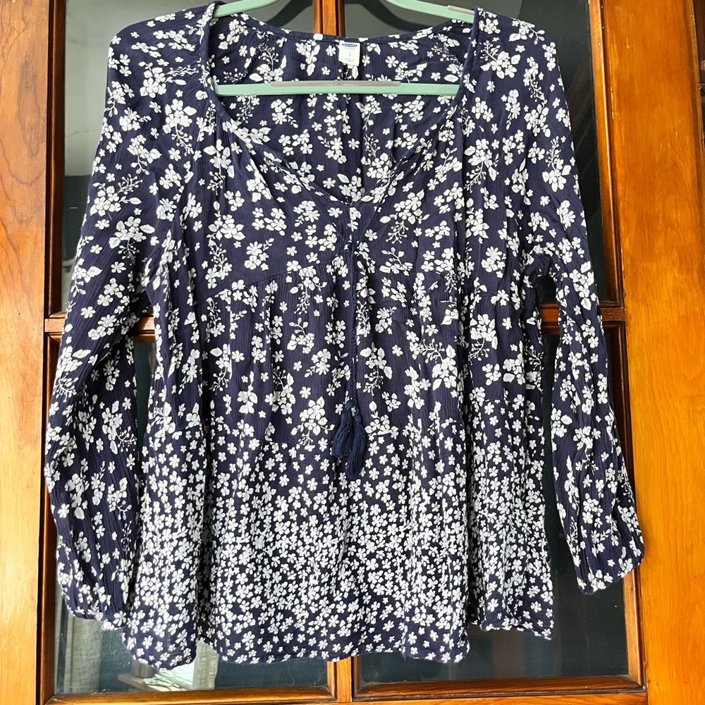 Flowered flowing peasant blouse